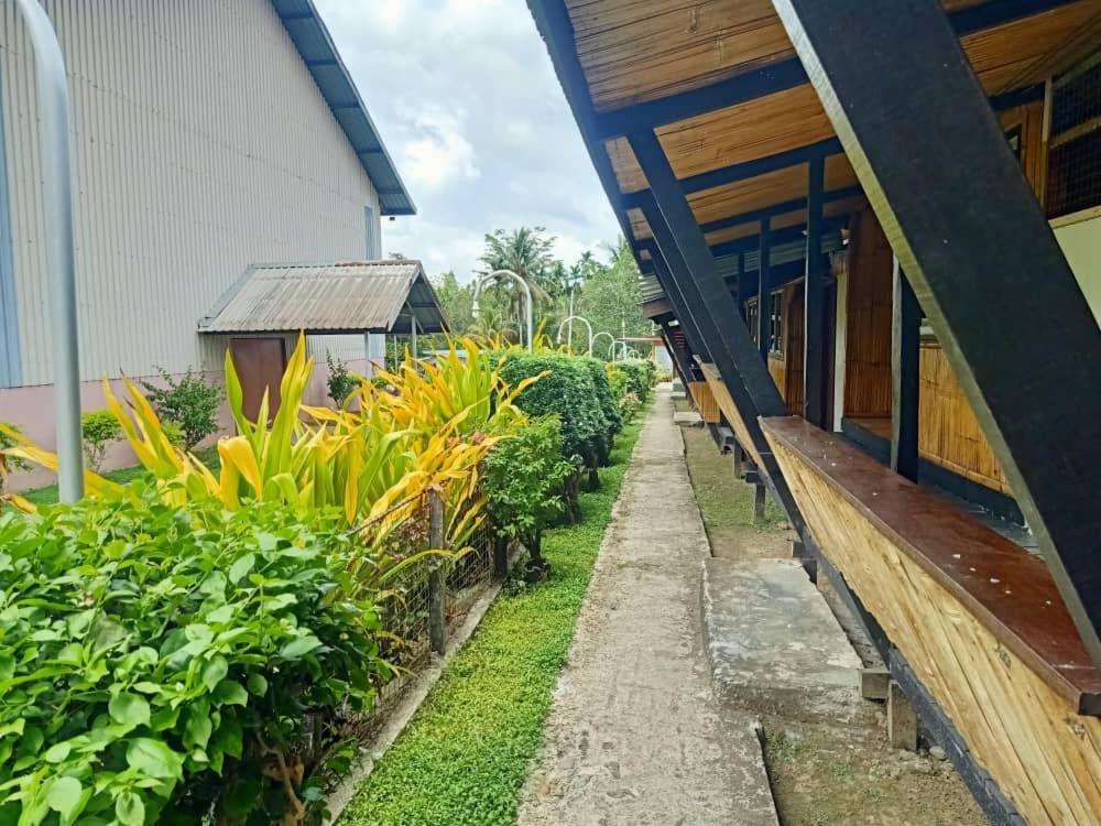 Inap Desa Kilimu Ranau Hotell Eksteriør bilde